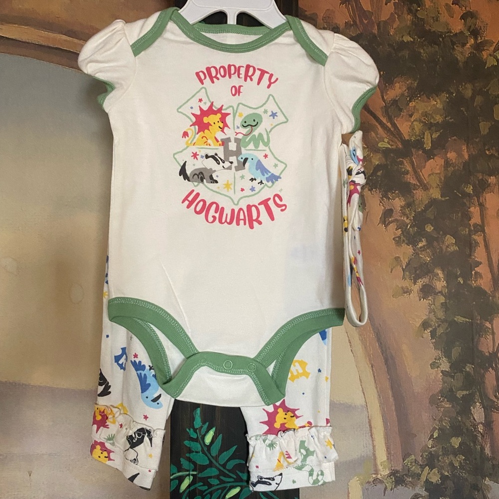 Hogwarts Harry Potter Baby Girl 3 Piece Outfit Set - Picture 2 of 8
